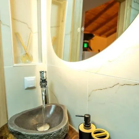 Estia Wood Living & Spa, Feriehus