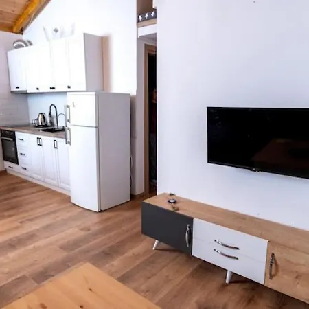 Estia Wood Living & Spa, Ferienhaus