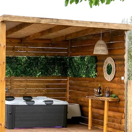 Feriehus Estia Wood Living & Spa,
