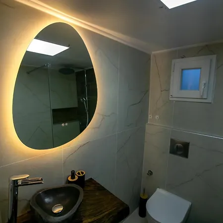 Estia Wood Living & Spa,