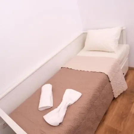 Estia Wood Living & Spa, * Nea Kallikrateia