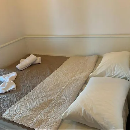 Estia Wood Living & Spa, Holiday home