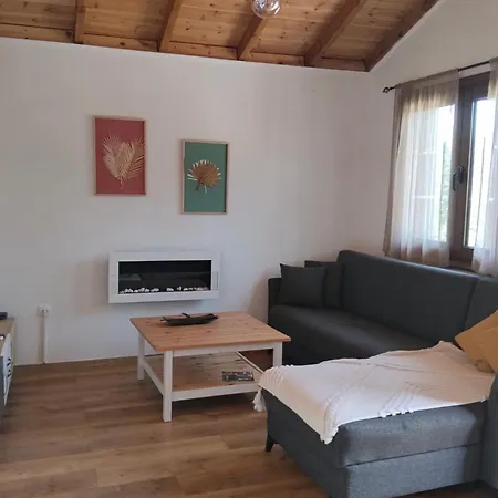 Estia Wood Living & Spa, *
