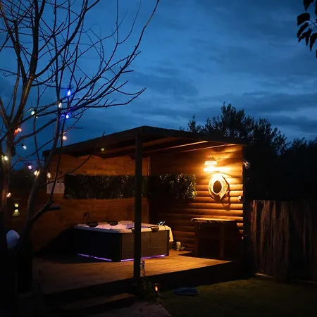 Prázdninový dům Estia Wood Living & Spa,