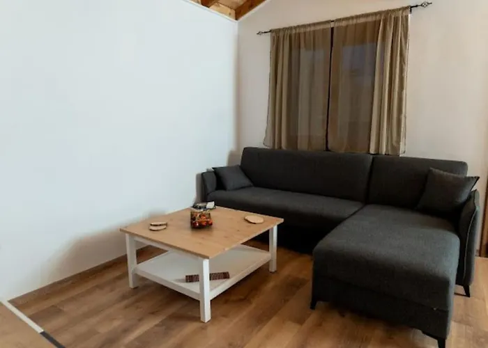 Estia Wood Living & Spa,