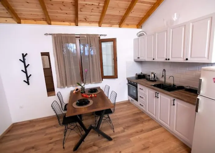 Estia Wood Living & Spa,