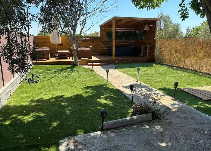 Estia Wood Living & Spa, Сasa de vacaciones Nea Kallikrateia