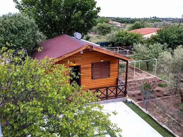 Estia Wood Living & Spa, *