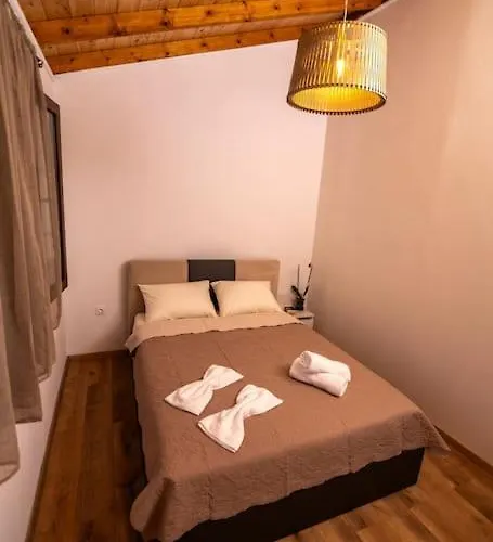 Casa de Férias Estia Wood Living & Spa, *
