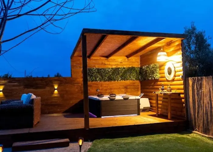 Estia Wood Living & Spa, * Nea Kallikrateia