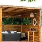 Prázdninový dům Estia Wood Living & Spa,